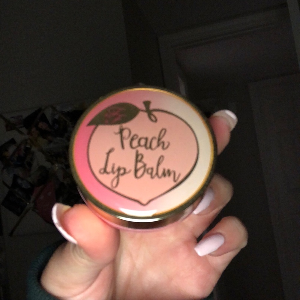 Too faced lip balm
